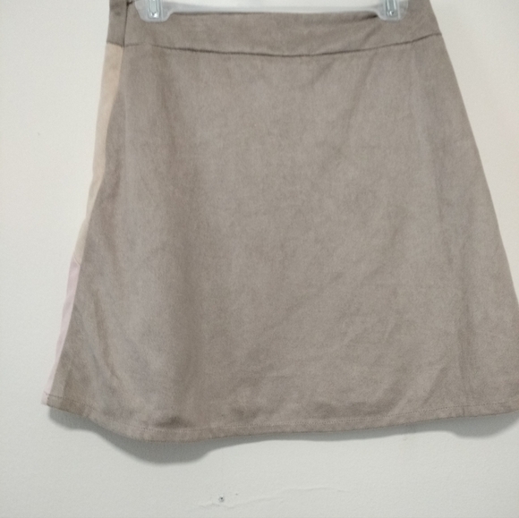 Anthropologie Andree by Unit Color Block Faux Suede Mini Skirt Size Small - Picture 4 of 8